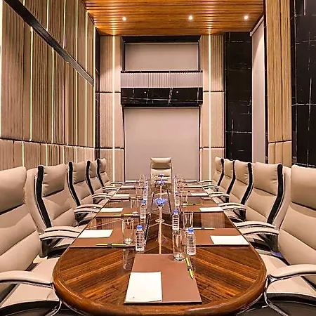 Grand Hometel A Sarovar Hotels-3